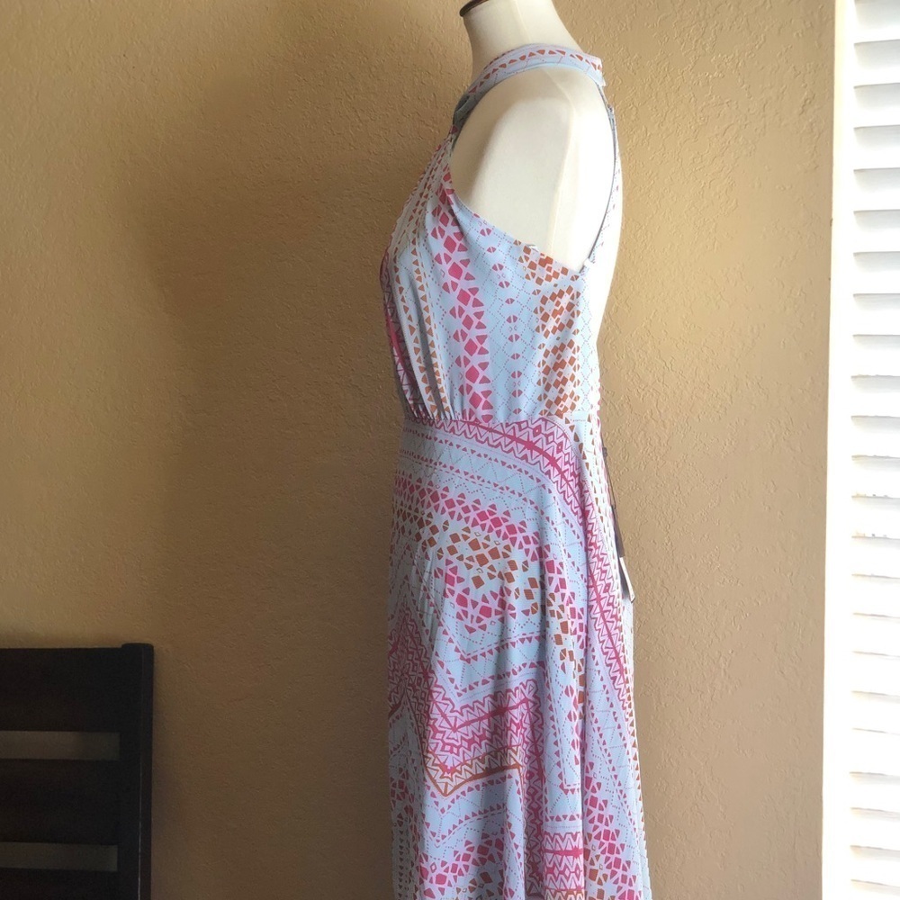 BCBGMAXAZRIA Danela Halter Geometric Dress Size 8 - Picture 5 of 9